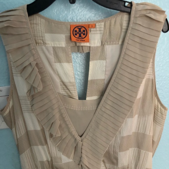 Dress - Picture 4 of 7